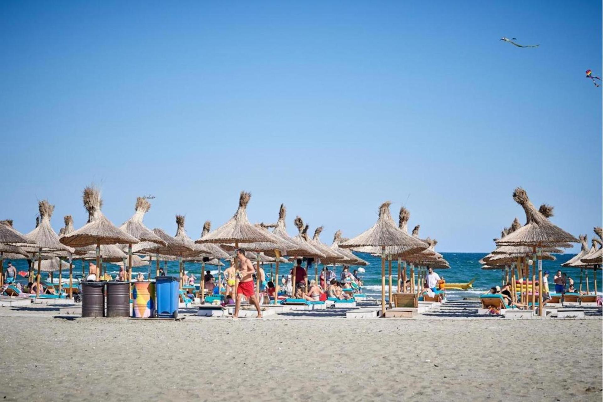 Baby Sea View And Pools Apartment- Mamaia Beach Resort นาโวดาริ ภายนอก รูปภาพ