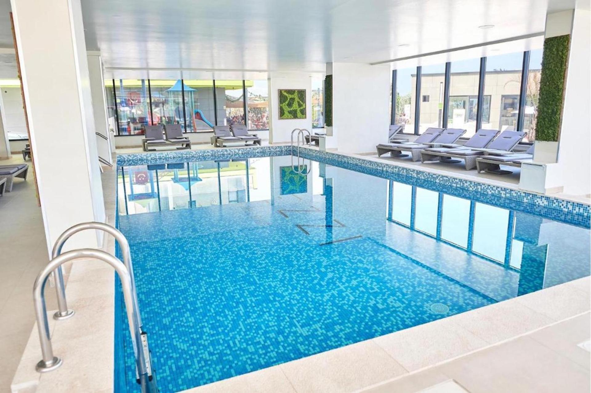 Baby Sea View And Pools Apartment- Mamaia Beach Resort นาโวดาริ ภายนอก รูปภาพ
