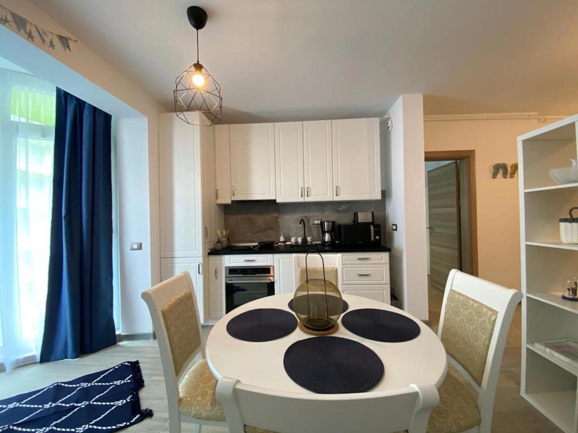 Baby Sea View And Pools Apartment- Mamaia Beach Resort นาโวดาริ ภายนอก รูปภาพ